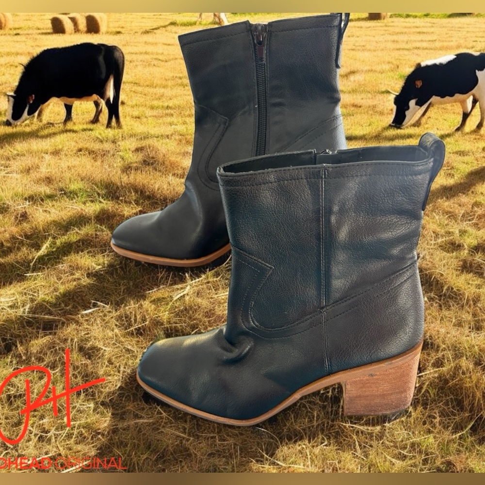 Zodiac 'lovie”' Black Leather Western Style Ankle Boots size 7.5 M